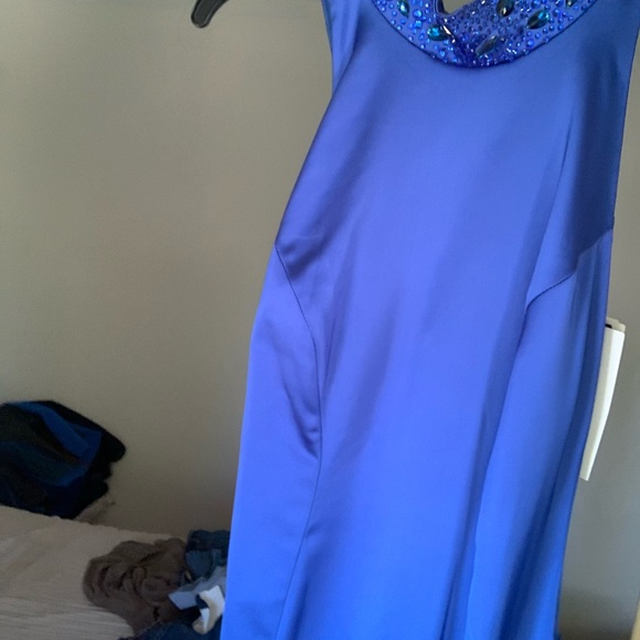 Blue dress - Picture 5 of 8